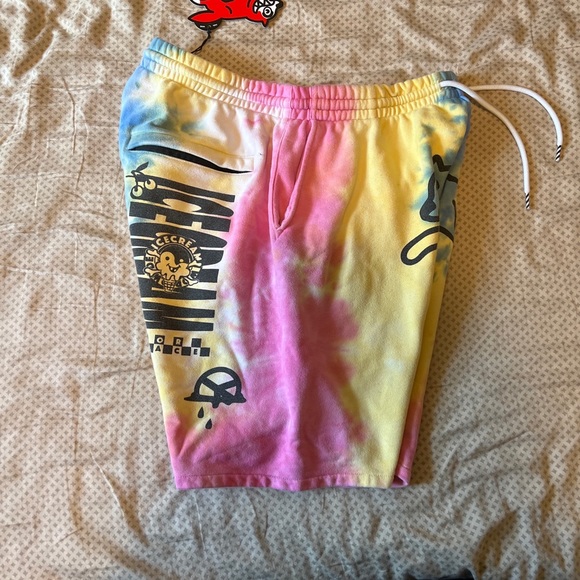 BBC Icecream Running Dog Tie-Dye Shorts- XXL - Picture 5 of 6